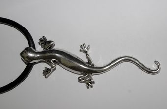Collier cuir et métal Salamandre